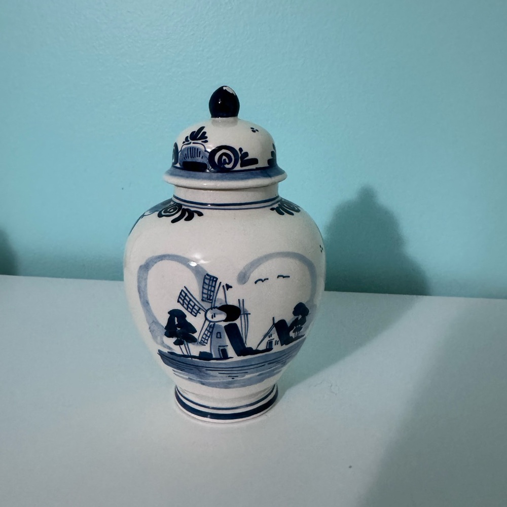 Blue and White Polish Style Ceramic Vase with Lid
